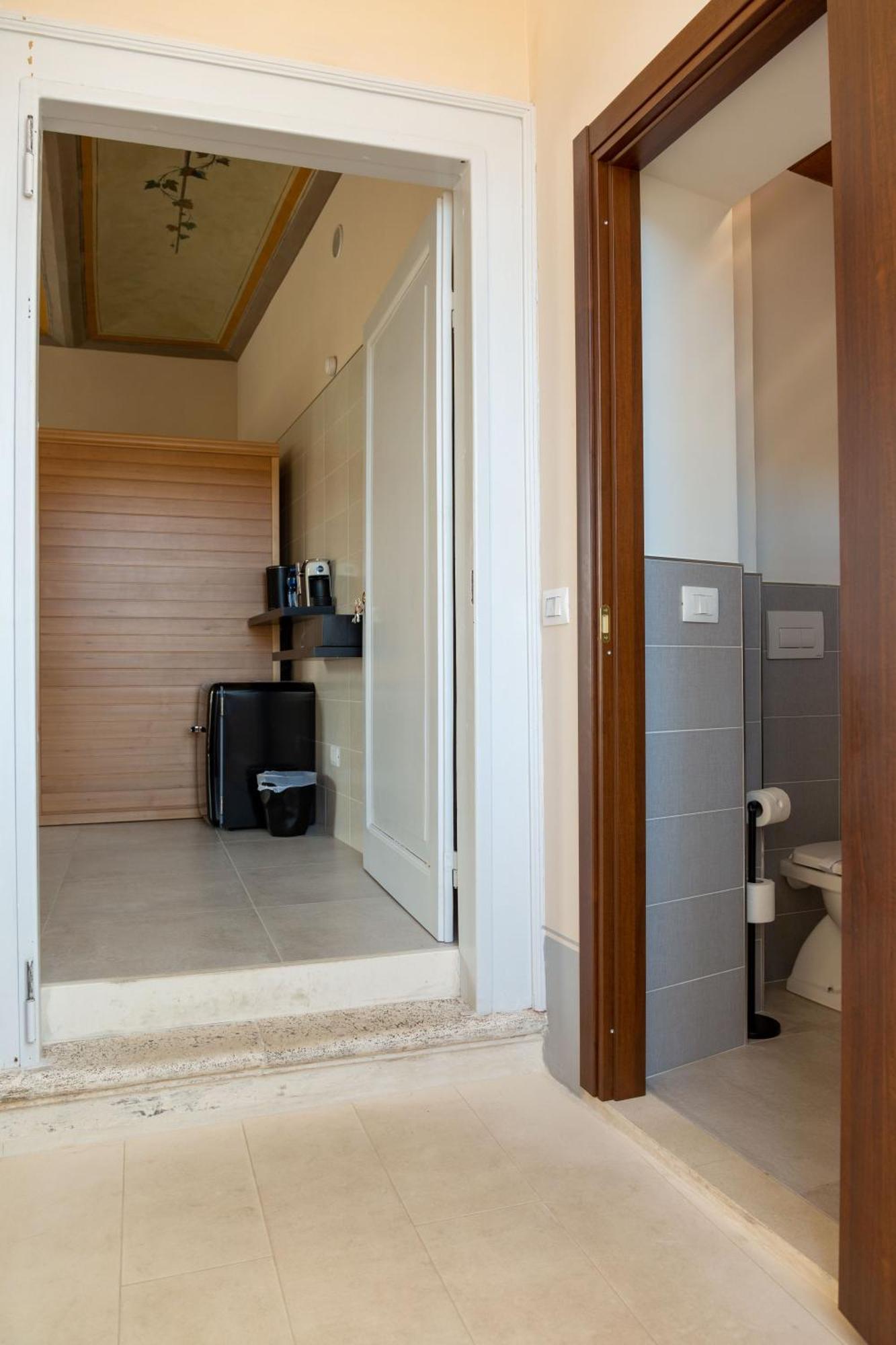 Casa Colonna - Suite Della Torre LʼAquila المظهر الخارجي الصورة